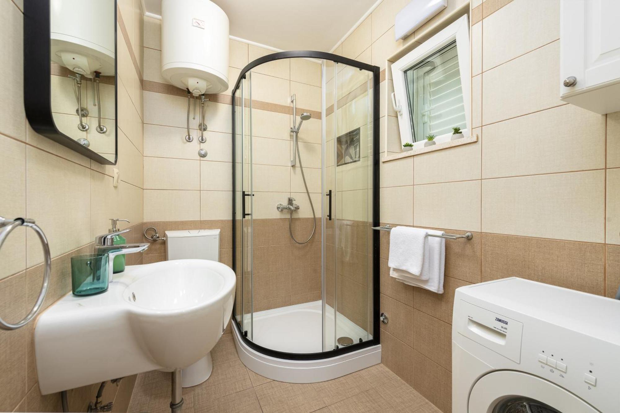 Apartments Maris Млини Стая снимка